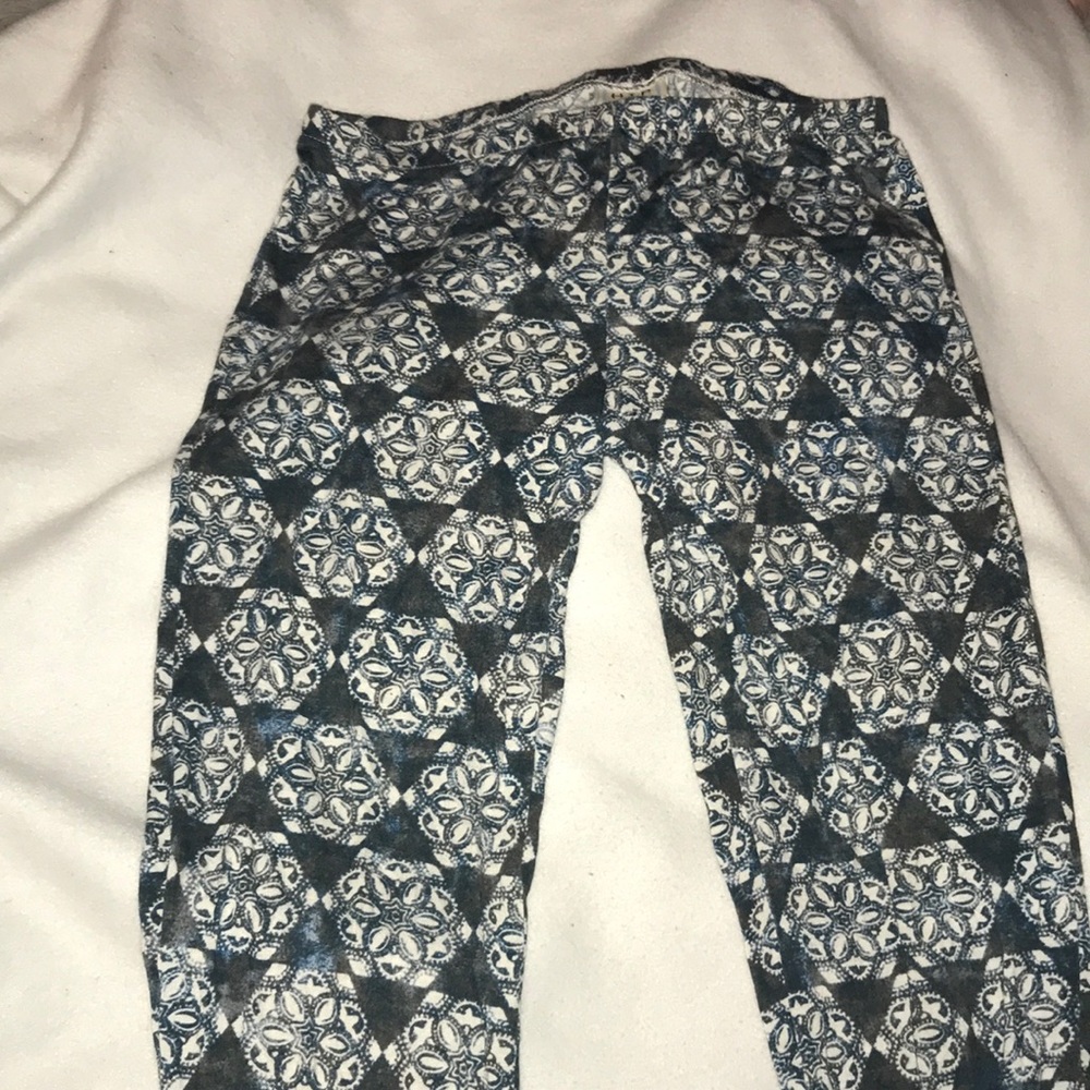 Cute and comfy. Hardly worn pants